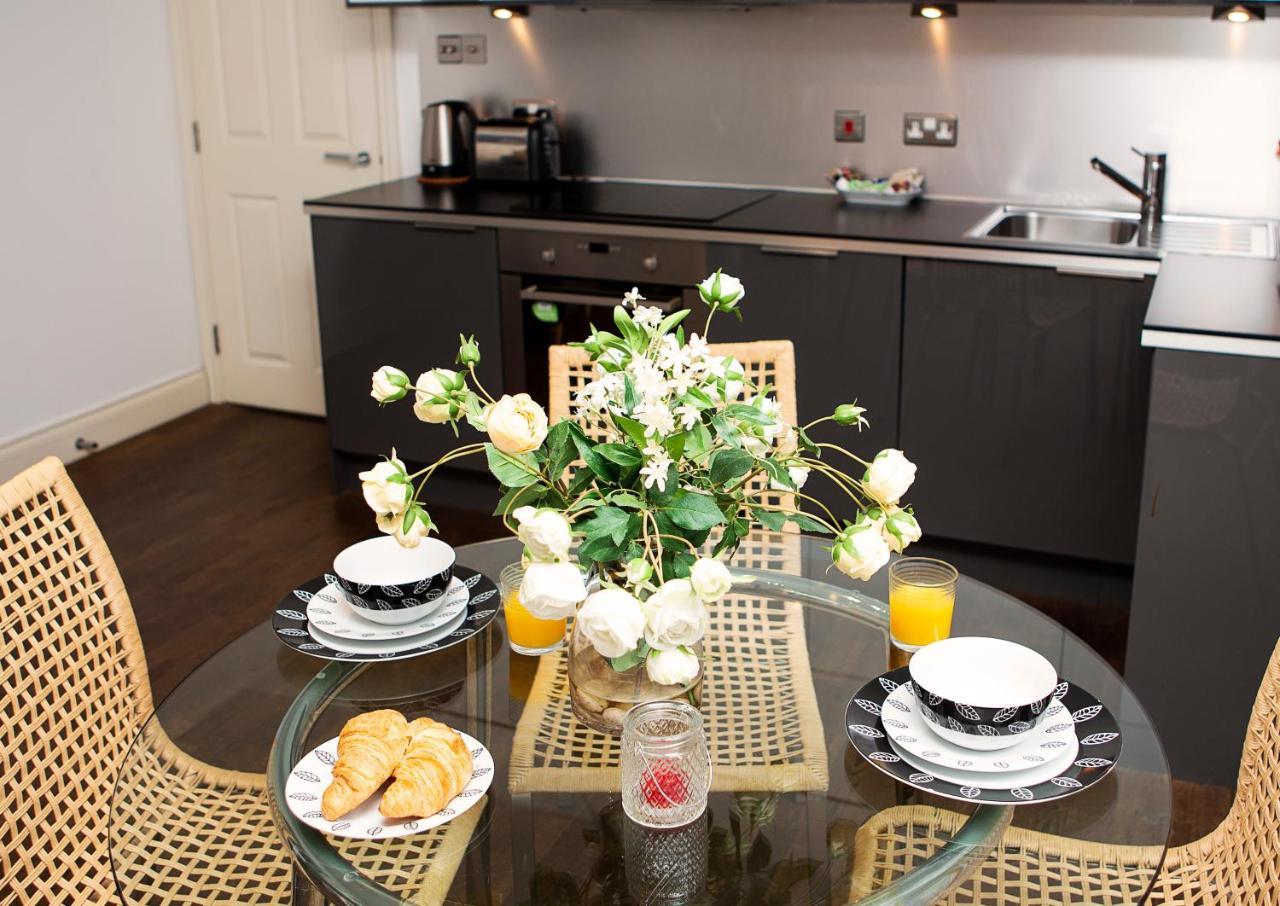 Apt 2, Trafalgar Square 2Nd Floor By Indigo Flats London Exterior foto